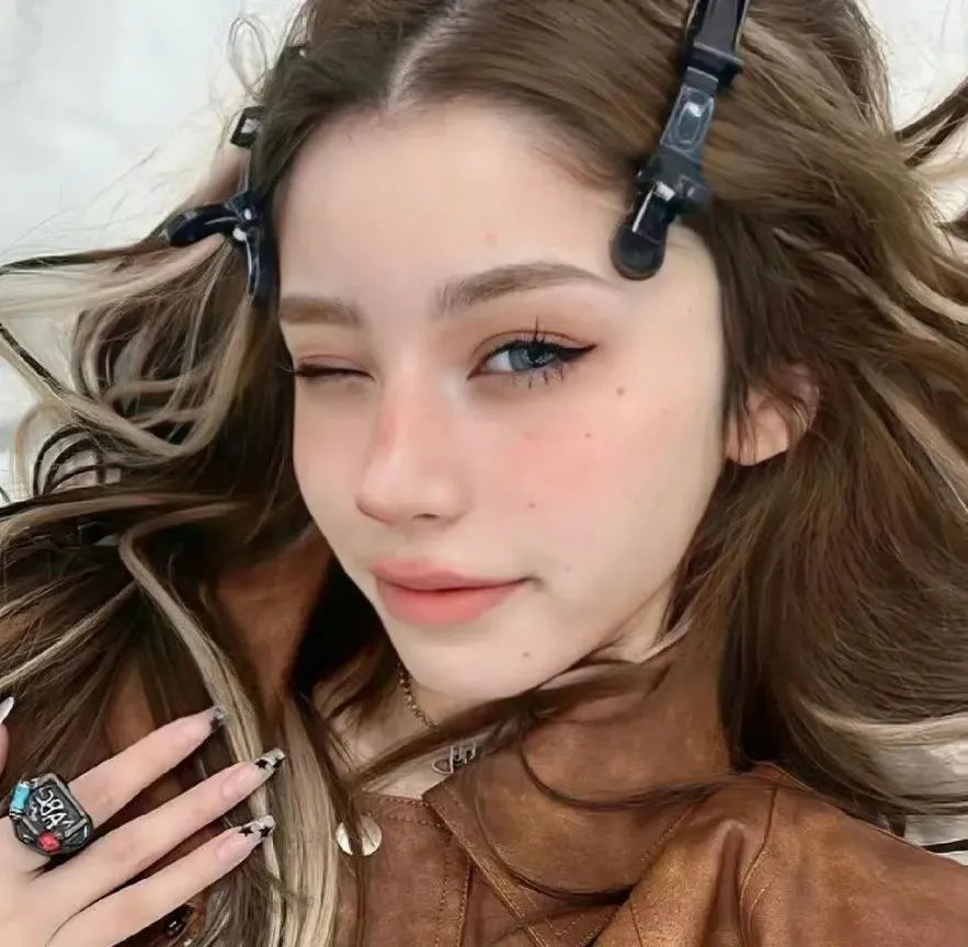 青楼红杏